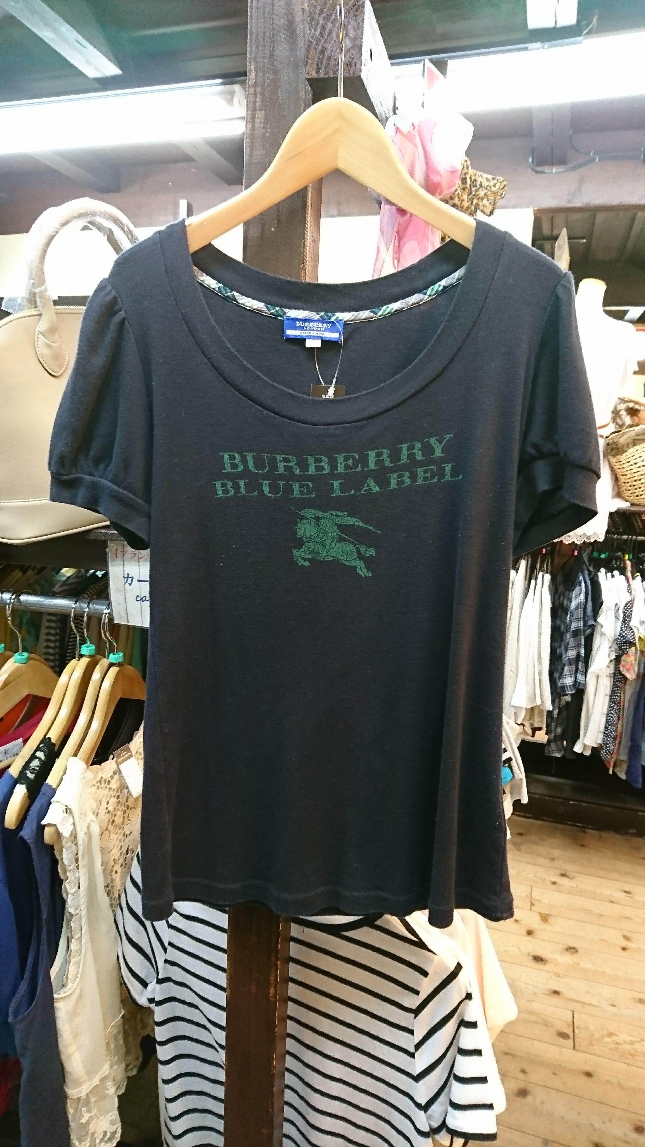 三陽商会ライセンス生産のバーバリーブルーレーベルTシャツはレアもの 